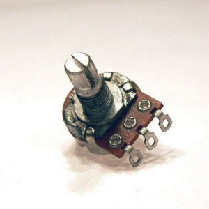 Potencjometr obrotowy RV16LN-11CC-W100K-15KQ TOMY