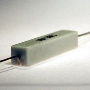 Rezystor ceramiczny SQP 10W 4K7 5%