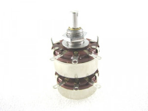 Potencjometr obrotowy WHT118-3A 2W 2XB4K7 L-15